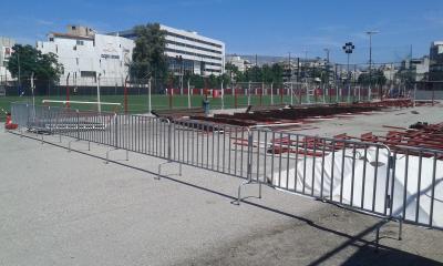 Safety barriers for control of crowd flow